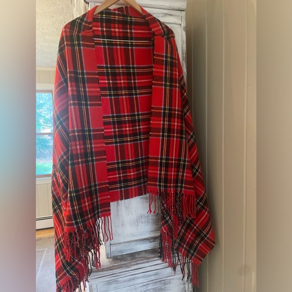 Women’s Plaid Red Tartan shawl with armholes fringe - Picture 1 of 7